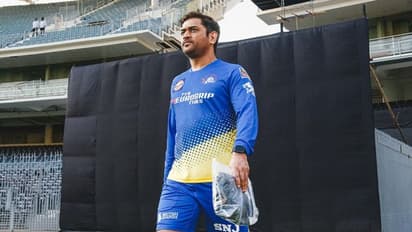 MS Dhoni Gym Work Out Video: ஜிம் ஒர்க் அவுட், பேட்டிங் பயிற்சின்னு பிஸியான தோனி – தரமான சம்பவம் இருக்கு!