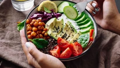 ഈ ഭക്ഷണങ്ങൾ പതിവാക്കൂ, ശരീരഭാരം എളുപ്പം കുറയ്ക്കാം 