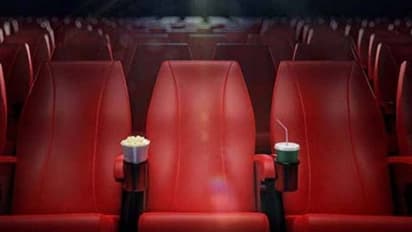 ഒറ്റക്കിരുന്ന് സിനിമ കാണാൻ സിനിമാഹാള്‍ മൊത്തം ബുക്ക് ചെയ്തു, കാരണം കേട്ട് കമന്റ്‍ബോക്സിൽ പൊരിഞ്ഞ വഴക്ക്