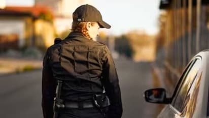 പെണ്ണാണോ? പൊലീസിലും രക്ഷയില്ല, സഹപ്രവർത്തകയോട് അതിക്രമം, നഷ്ടപരിഹാരം നൽകേണ്ടത് എട്ടുകോടി, സംഭവം യുകെയില്‍