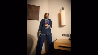 చీరలో ‘సలార్’ నటి శ్రియా రెడ్డి పుష్ అప్స్... ఫ్యాన్స్ రియాక్షన్ చూశారా?