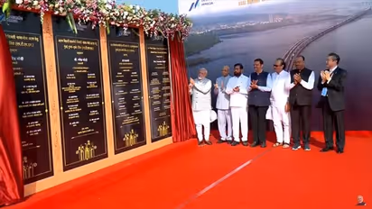 సముద్రంపై అతి పొడవైన బ్రిడ్జి: అటల్ సేతును ప్రారంభించిన మోడీ
