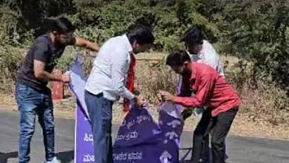 Kolhapur: Shiv Sena activists set fire to Kannada nameplates in protest against Karnataka mandate