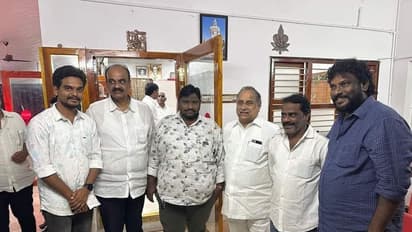 జనసేనలోకి ముద్రగడ?: కిర్లంపూడిలో పద్మనాభంతో భేటీకి పవన్