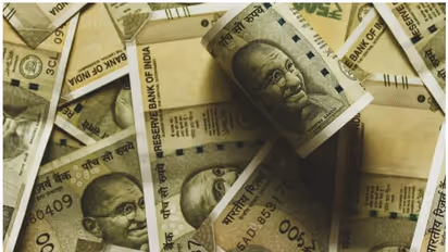 ഇത് തെലുങ്ക് സിനിമയല്ല! ചായ കുടിക്കാൻ ഒന്ന് നിർത്തി, എടിഎം വാനുമായി കടന്ന് അജ്ഞാതൻ; കിടിലൻ ചേസ്, ഒടുവിൽ...