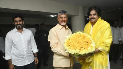 ఉండవల్లి : చంద్రబాబు నివాసానికి పవన్ కళ్యాణ్ , తొలిసారిగా కరకట్టకి .. సీట్ల సర్దుబాటుపై చర్చ