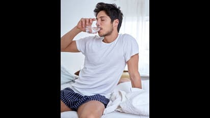 ರಾತ್ರಿ ಪದೇ ಪದೇ ಬಾಯಾರಿಕೆ ಆಗುತ್ತಾ? ಈ ಸಮಸ್ಯೆಗಳು ನಿಮ್ಮನ್ನು ಕಾಡುತ್ತಿರಬಹುದು, ಹುಷಾರ್!