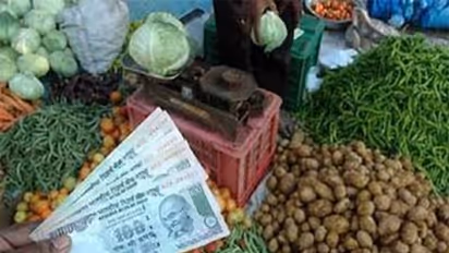 Vegetables Price : தக்காளி, கேரட், இஞ்சி விலை அதிகரிப்பு.! திடீரென காய்கறி விலை உயர்வுக்கு காரணம் என்ன.? 