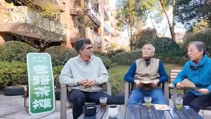 വിഷാദികളേ ഇതിലേ... ഇതിലേ... വേദനിക്കുന്നവരെ രണ്ടും കയ്യുംനീട്ടി സ്വീകരിക്കുന്നൊരു കോഫീ ഷോപ്പ്