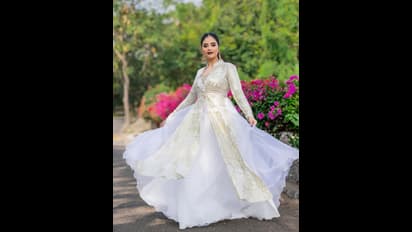 శ్రీముఖి ఏజ్‌పై కామెంట్స్.. అప్పుడు అనసూయని ఆడుకున్నారు..  ఇప్పుడు రాములమ్మపై పడ్డారే!