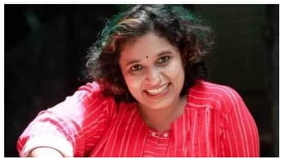 സാമൂഹ്യ പ്രവർത്തക സുരജ എസ് നായരെ ട്രെയിനിലെ ശുചിമുറിയിൽ മരിച്ച നിലയിൽ കണ്ടെത്തി