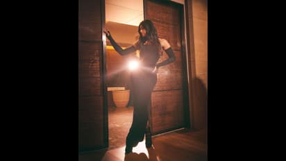 పండుగ వేళ లెహంగాలో మురిపిస్తున్న నేషనల్ క్రష్.. చూస్తూ ఉండిపోవాలనిపించే సొగసుతో రష్మిక 