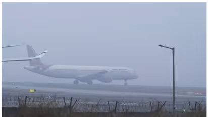 Delhi sees no respite from dense fog; flight operations hit, advisory issued