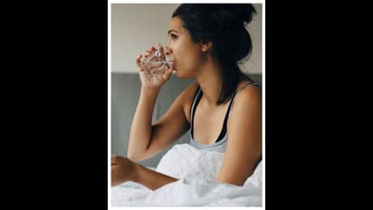 పరిగడుపున నీళ్లను తాగితే ఏమౌతుందో తెలుసా? 