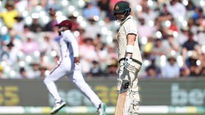 85 വർഷത്തിനിടെ വിൻഡീസ് ക്രിക്കറ്റിൽ ആദ്യം, സ്റ്റീവ് സ്മിത്തിന്റെ ഓപ്പണറായുള്ള തുടക്കം കുളമാക്കി അരങ്ങേറ്റതാരം