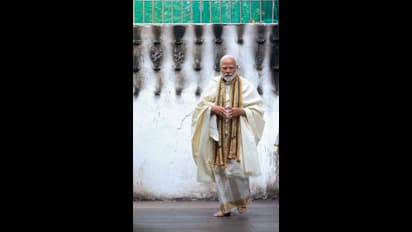 ಗುರುವಾಯೂರು ದೇವಸ್ಥಾನಕ್ಕೆ ಮೋದಿ ಭೇಟಿ, ಬಿಜೆಪಿ ನಾಯಕ ನಟ ಸುರೇಶ್‌ ಗೋಪಿ ಪುತ್ರಿ ಮದುವೆಯಲ್ಲಿ ಭಾಗಿ!