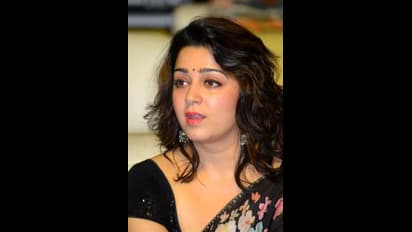 నీ హగ్స్, నీ లవ్ మిస్ అవుతున్నా తిరిగి నా జీవితంలోకి వచ్చేయ్... పాపం అల్లాడిపోతున్న ఛార్మి! 