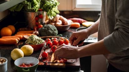 കെമിക്കലില്ലാതെ ഭക്ഷണങ്ങള്‍ക്ക് നിറം നല്‍കാനിതാ 'സിമ്പിള്‍' ടിപ്സ്...