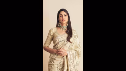 Ayodhya  : లావణ్య త్రిపాఠి, అనుష్కతో పాటు..  అయోధ్యలో  పుట్టిపెరిగిన సెలబ్రెటీలు వీరే.!