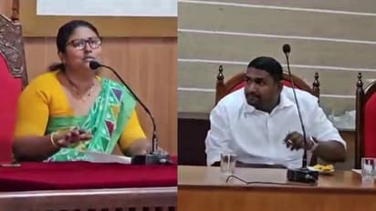 'ഇയർബഡ്സ് സഹകൗൺസിലർ അടിച്ചുമാറ്റി', നഗരസഭ കൗൺസിൽ യോഗത്തിൽ ഇതും ചൂടേറിയ ചർച്ച, ഒടുവിൽ സംഭവിച്ചത്