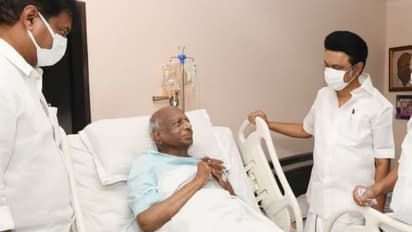 கருணாநிதியின் வலதுகரமான ஆற்காடு வீராசாமிக்கு என்ன ஆச்சு? மருத்துவமனையில் அனுமதி..!