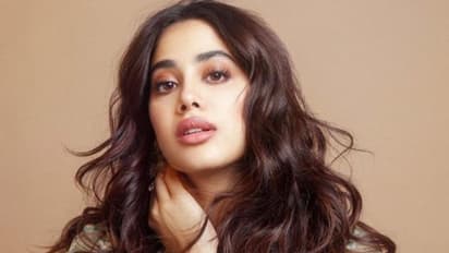 #Devara జాన్వీ కు ఎంత ఇస్తున్నారో  తెలిస్తే మైండ్ బ్లాక్