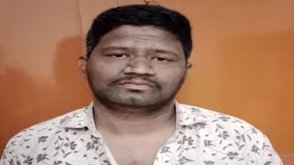 ஏன் நிம்மதியை கெடுத்துட்டு.. நீ நிம்மதியா தூங்குறியா? மாமனார் தலையில் அம்மிக்கல்லை போட்டு கொலை செய்த மருமகன்!