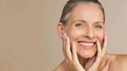 മുഖത്ത് പ്രായക്കൂടുതല് തോന്നിക്കാതിരിക്കാന് ദിവസവും ഈ രണ്ട് നട്സുകള് മാത്രം കഴിച്ചാല് മതി...