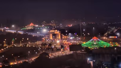 త్రివర్ణకాంతుల్లో మెరిసిపోతున్న అయోధ్య... (గ్యాలరీ)