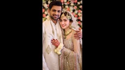 'ಇನ್ನಾದರೂ...?' ಶೋಯೆಬ್ ಮಲಿಕ್ ಮದುವೆಯಾಗಿದ್ದನ್ನ ಲೇವಡಿ ಮಾಡಿದ ಶಾಹಿದ್ ಅಫ್ರಿದಿ..! ಏನಂದ್ರು ನೀವೇ ನೋಡಿ