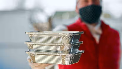 പാഴ്സലില് ഭക്ഷണം തയാറാക്കിയ സമയം രേഖപ്പെടുത്താനാകില്ല,അപ്രായോഗികമെന്ന്ഹോട്ടൽ ആന്റ് റെസ്റ്റോറന്റ്അസോസിയേഷന്