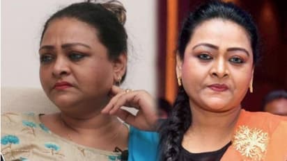 பிரபல நடிகை ஷகிலா.. அவரை கொடூரமாக தாக்கி கீழே தள்ளிவிட்ட வளர்ப்பு மகள் ஷீத்தல் - ஏன்? பரபரப்பில் கோடம்பாக்கம்!