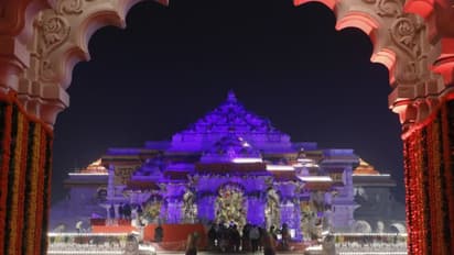 രാമക്ഷേത്രത്തില് വിഗ്രഹ പ്രതിഷ്ഠക്കൊരുങ്ങി അയോധ്യ, ചടങ്ങുകളില് പങ്കെടുക്കാൻ പ്രധാനമന്ത്രി നാളെ എത്തും