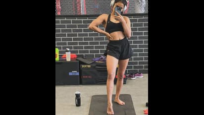 మగరాయుడిలా మారుతున్న నిఖిల్ హీరోయిన్.. జిమ్ లో షాకింగ్ ఫోజులు వైరల్ 