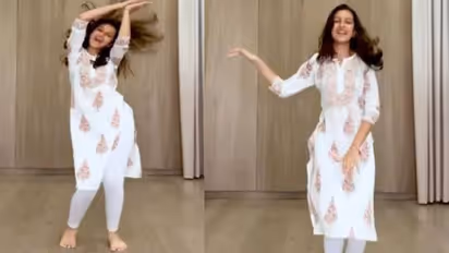 గుంటూరు కారం పాటకు సితార పాప స్టెప్పులు, వైరల్ అవుతున్న వీడియో..