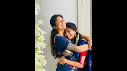 Pooja Kannan : సాయిపల్లవి చెల్లి ఎంగేజెమెంట్ కు ఏర్పాట్లు... ఎప్పుడో తెలుసా? ఫొటోస్ 