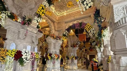 விழாக்கோலம் கொண்ட அயோத்தி.. வண்ண மலர்களால் அலங்கரிக்கப்பட்ட ராமர் கோவில் - Exclusive புகைப்படங்கள் இதோ!