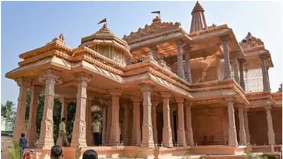 സ്വർണം പൂശിയ തേക്കിൻ വാതിൽ, കേരളത്തിൽ നിന്നടക്കം എത്തിച്ച തടി; 1,800 കോടി ചെലവിൽ നിർമ്മിച്ച രാമക്ഷേത്രം