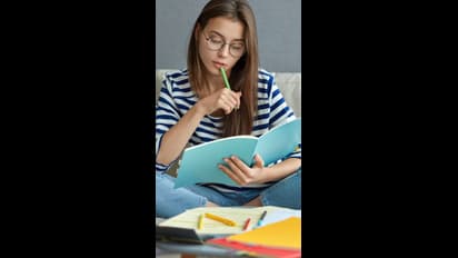 ಸ್ಪರ್ಧಾತ್ಮಕ ಪರೀಕ್ಷೆ ಮೊದಲ ಪ್ರಯತ್ನದಲ್ಲೇ ಪಾಸ್ ಮಾಡೋಕೆ ಇಲ್ಲಿವೆ ಬೆಸ್ಟ್ ಟಿಪ್ಸ್