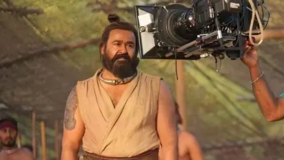 'അങ്ങനെകൂടി മനസില് വിചാരിച്ചിട്ട് പോയി കാണൂ'; വാലിബനെക്കുറിച്ച് ആരാധകര്ക്ക് മോഹന്ലാലിന്റെ 'മുന്നറിയിപ്പ്'