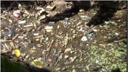 മാലിന്യം തള്ളി ഒഴുക്ക് നിലച്ച് അച്ചന്കോവിലാർ, കുടിക്കാനും ശുദ്ധജലമില്ല, ക്യാമറ സ്ഥാപിക്കണമെന്ന് നാട്ടുകാർ