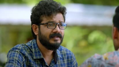 നടൻ ശ്രീനാഥ് ഭാസിയുടെ ലൈസൻസ് ഒരു മാസത്തേക്ക് സസ്പെൻഡ് ചെയ്തു; അപകടശേഷം വാഹനം നിർത്താതെ പോയതിൽ നടപടി