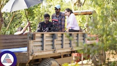 ಮಕ್ಳ ನಂಬ್ಕೊಂಡು ಗೌರಿ ಶ್ರೀನಿವಾಸ್ ಬರ್ತಿದಾರೆ, ಜಾಗ ಬಿಡಿ; ಮರಿಬೇಡಿ..,ಹೆಣ್ಮಕ್ಳೇ ಸ್ಟ್ರಾಂಗು ಗುರೂ!