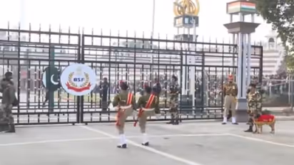Republic Day 2024: Beating Retreat at Attari-Wagah border resonates with nationalistic zeal (WATCH)