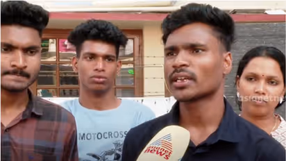 ഗ്രാന്റും അലവന്സും മുടങ്ങിയിട്ട് മാസങ്ങൾ, ആദിവാസി വിദ്യാർത്ഥികൾ പ്രതിസന്ധിയിൽ, പലരും പഠനം ഉപേക്ഷിച്ചു