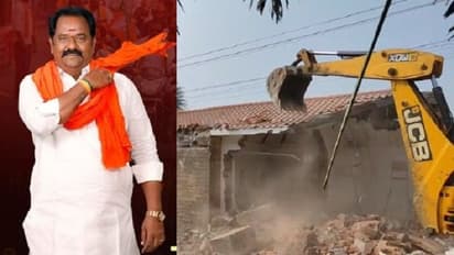 కామారెడ్డి ఎమ్మెల్యే మంచి మనస్సు.. డెవలప్ మెంట్ కోసం సొంత ఇంటినే కూలుస్తున్న కాటిపల్లి