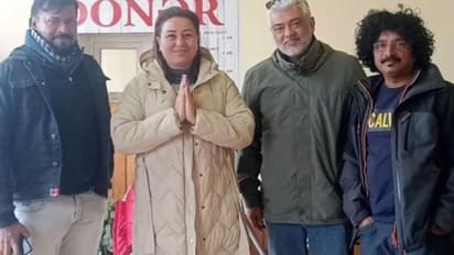 അസെര്ബെയ്ജാനില് മഗിഴ് തിരുമേനിക്കൊപ്പം ആദ്യമായി ഫോട്ടോയില് അജിത്ത്, ഇനി കാത്തിരിപ്പ് വിഡാ മുയര്ച്ചിക്കായി