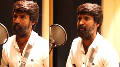 யுவன் இசையில் உருவாகும் கருடன்.. உடைந்த கையோடு டப்பிங் பணிகளை துவங்கிய சூரி - மெய்சிலிர்க்க வைக்கும் வீடியோ!