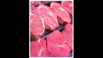 287 കിലോ അഴുകിയ മത്സ്യവും ഇറച്ചിയും പിടിച്ചെടുത്ത് നശിപ്പിച്ചു; കുവൈത്തിൽ പരിശോധന, നിരവധി നിയമലംഘനങ്ങള്