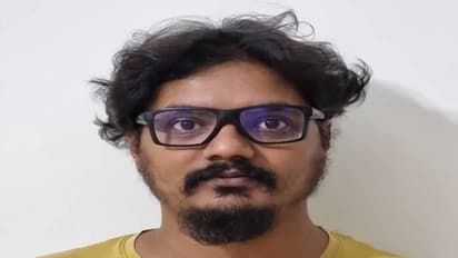 ವರದಕ್ಷಿಣೆಗಾಗಿ ಹೆಂಡ್ತಿಗೆ ಟಾರ್ಚರ್ ಕೊಟ್ರಾ ಸಿನಿಮಾ ಡೈರೆಕ್ಟರ್?: ಠಾಣೆ ಮೆಟ್ಟಿಲೇರಿದ ಪತ್ನಿ